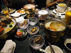 -半岛翡丽海鲜自助餐厅(观风亭店)