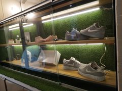 -吾净球鞋奢侈品洗护修复中心(汉街SKP店)
