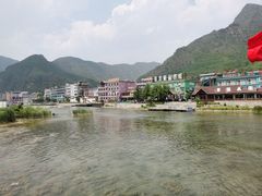 -百里峡七彩艺术小镇