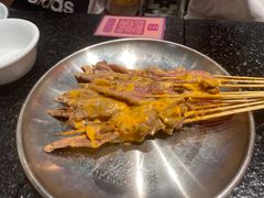 -何妹湿辣牛肉·粤式烧烤砂煲(桂雅路店)