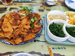 -壹阁胡羊焖饼(特色小吃街店)