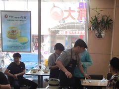 大堂-李先生牛肉面大王(营口大润发店)