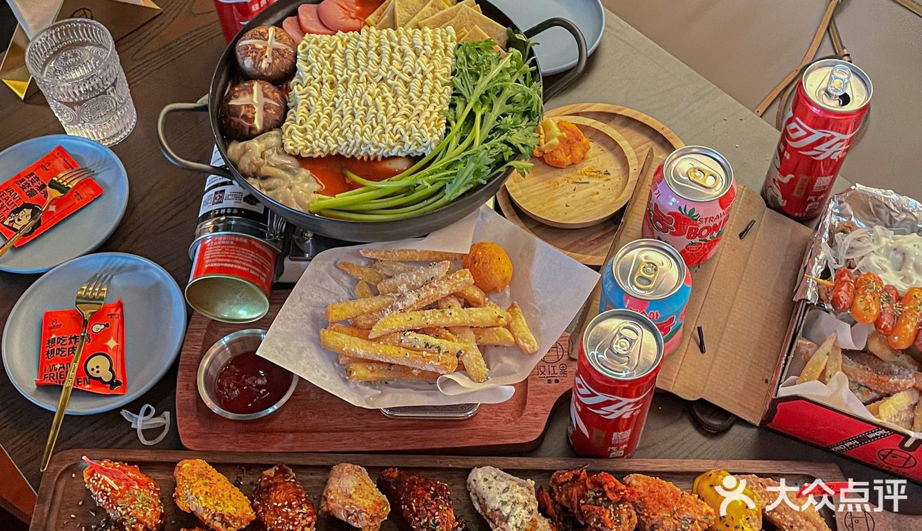 郑州人民路上这个黏不唧唧的奶酪炸鸡吼吼吃哇～ 