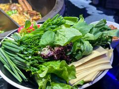 -鱼窝棚柴火铁锅炖(富山屯店)