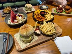 超厚芝士牛肉汉堡-魏斯理汉堡(西安沣东吾悦店)