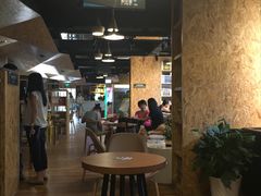 用餐区-新华里咖啡书吧(新华书店小寨店)
