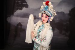 -华韵京剧摄影(洋桥角门东店)