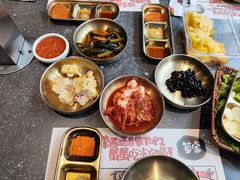 -草家酱蟹炭火烤肉店(珲春南路二店)