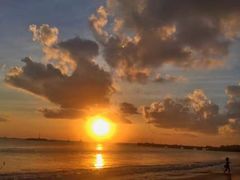 -金巴兰海滩烛光bbq