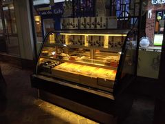面包甜点陈列柜-王裕興肉莊(南禅寺店)