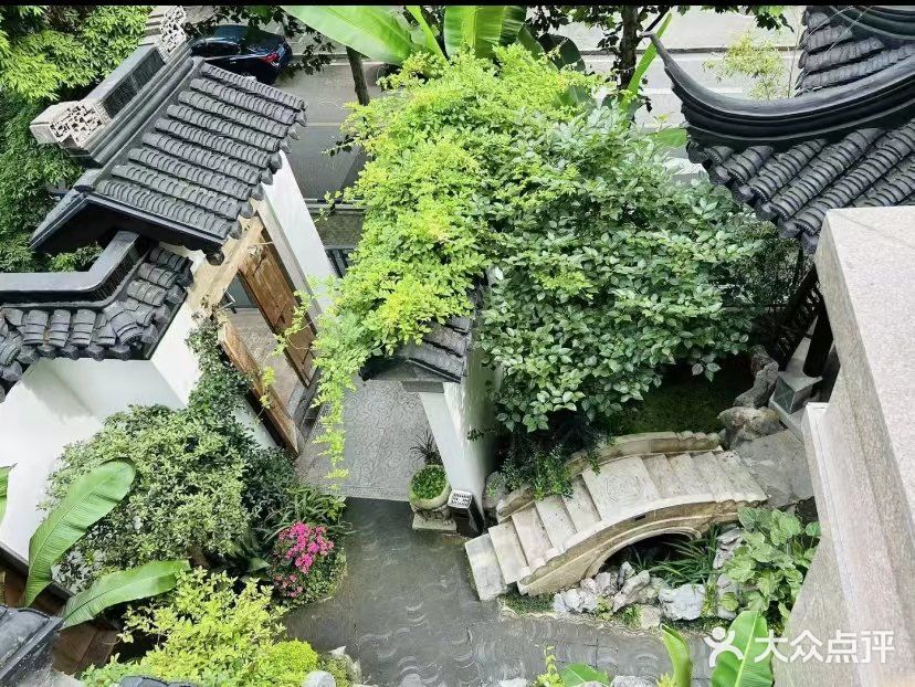 那这必定是你最好的选择！餐厅在鸿恩寺森林公园附近