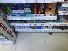 -席娜卡琳火车铁道夜市