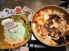 -毛肚向右·川渝毛肚王(经开永旺店)
