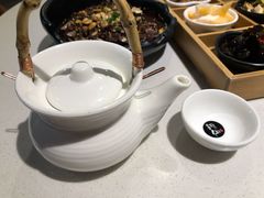秘制牛骨清汤-新仙清汤牛腩(铜锣湾店)