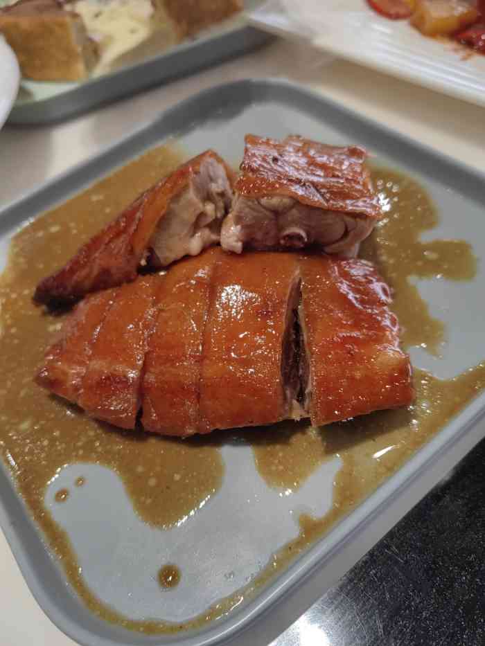 禄兴记香港大排档(龙湾天街店)-"周三公休中午跟室友一起去的,三个人