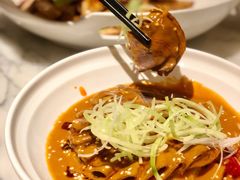 芝麻牛肉拉皮-青雅中餐厅(大连金石滩绿发希尔顿度假酒店)