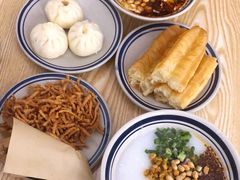 -正南齐北·老街糯米团(洪崖洞店)