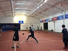 iphone_upload_pic-洛克公园·篮球·足球·羽毛球(莘庄店)