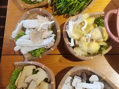 -民食香·腊排骨野生菌美食(木府店)