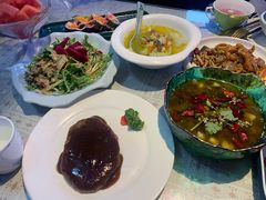 -忘忧草融合私房菜(红鼎国际店)