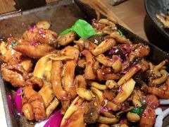 三杯蘑菇鸡-中8楼风尚云南菜(颐堤港店)