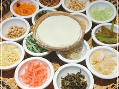 -包整·丝娃娃(一览甲秀楼风景店)