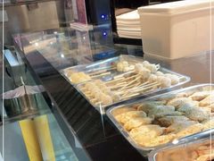面包甜点陈列柜-裕兴旺老上海特色里脊肉(云瑞邻里中心店)