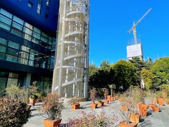 -金桥现代产业园区-停车场