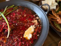 红锅-黄潇洒老火锅(九眼桥宏济巷店)