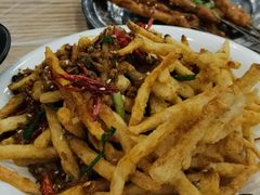 -江城燕子大排档(江汉路步行街店)