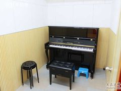 -柏斯音乐艺术中心·钢琴·吉他(上音店)