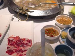 -左庭右院鲜牛肉火锅(金山万达店)