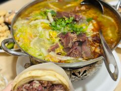 -闫家驴肉老店(华电一校店)
