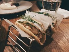 凤尾鱼酸黄瓜配饺子皮-BOR Eatery(安福路店)