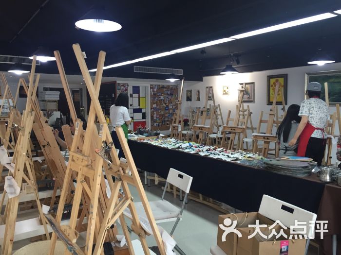 艺术里 油画体验画室(湖滨店)图片 - 第2张