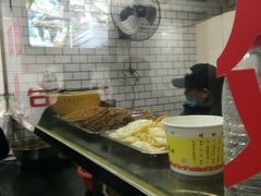 -覃肥叔桂林米粉(粮道街店)