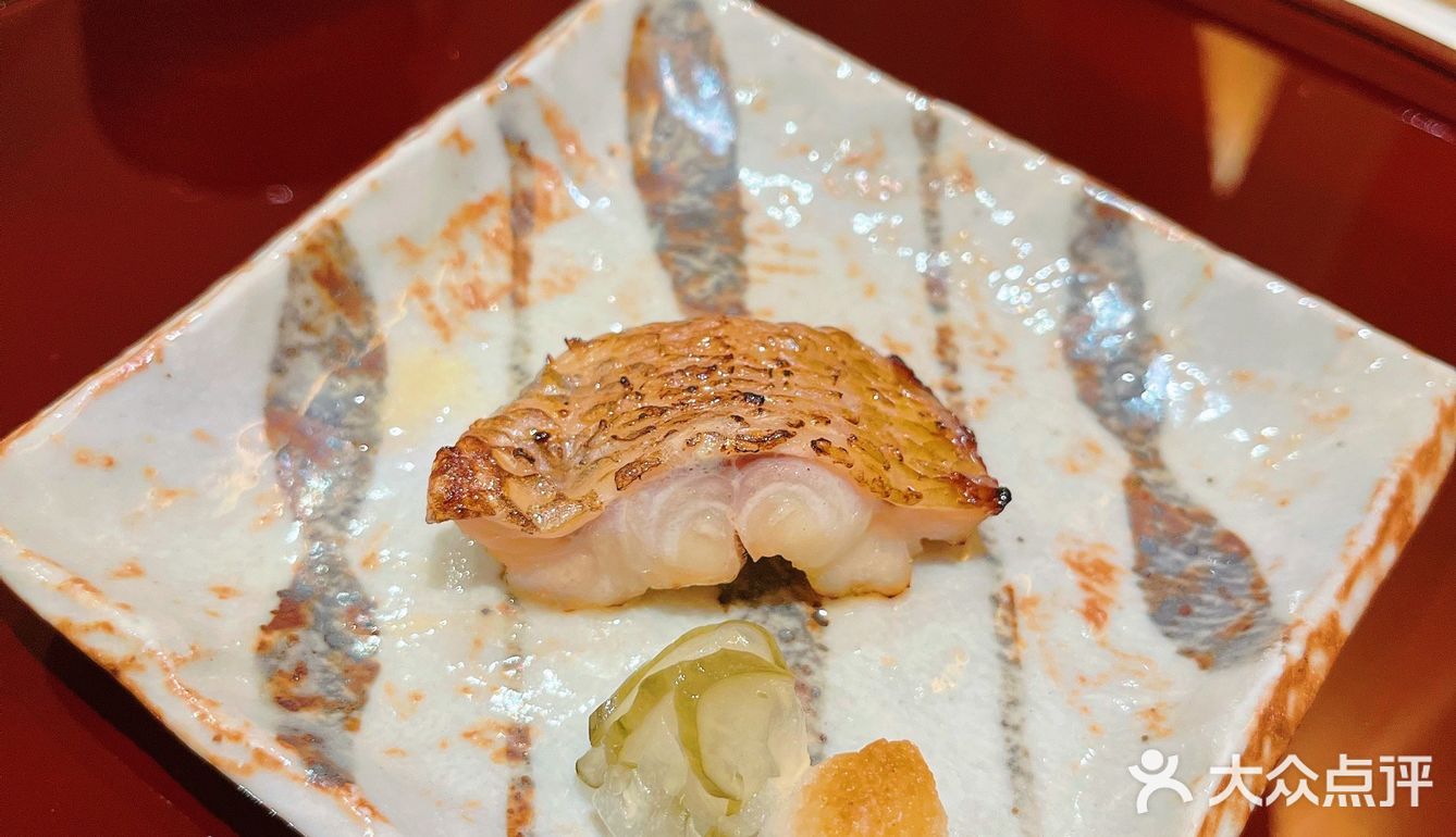沉浸式用餐体验[爱心]荣一代目OMAKASE板前料理[胜利]
