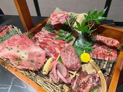 -山川小町·极番烧肉(新地假日广场店)