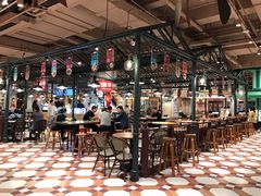 大堂-大食代美食广场(上海中心店)