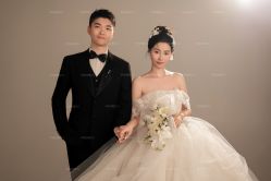 -雪中彩影婚纱摄影·微光艺术中心