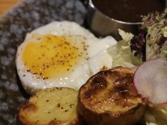 -POKEE VIA&Brunch·维娅(重庆来福士店)