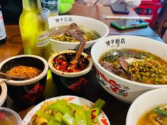 -矮子粉店1985·长沙米粉(湘春路店)