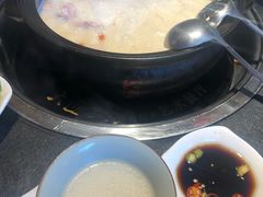 -大匠工房古船木艺术餐厅·猪肚鸡专门店(长白仙岛店)
