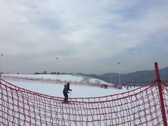 -荣盛康旅野三坡滑雪场