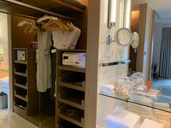 -上海滴水湖皇冠假日酒店