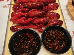-肥肥虾庄·金牌油焖大虾(汉口城市广场店)