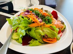 -Chom Cafe and Restaurant