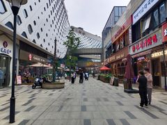 -宝龙城(杭州滨江店)