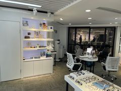 -浮光眼镜·蔡司视觉合作·数字验配中心(陆家嘴店)