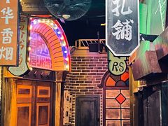 -荒岛实景沉浸密室(江汉路1店)